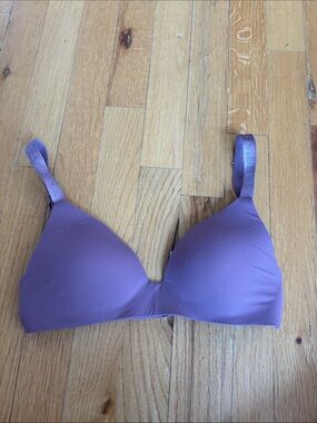 Victoria's Secret Lavender Wireless Molded Cup Bra